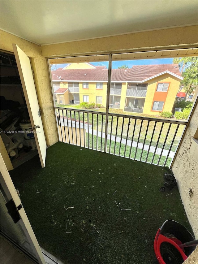 view of unfurnished sunroom