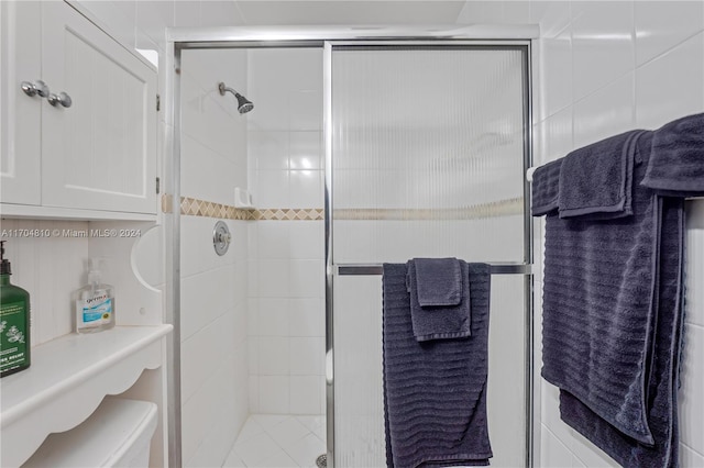 bathroom with walk in shower