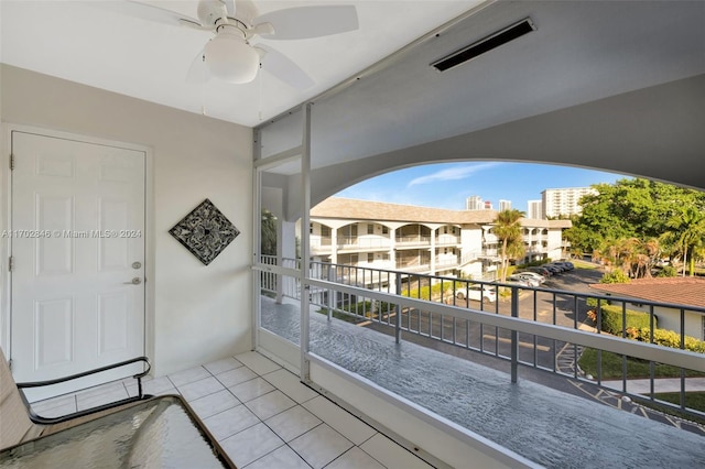 balcony featuring ceiling fan