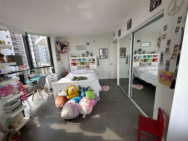 bedroom featuring a closet