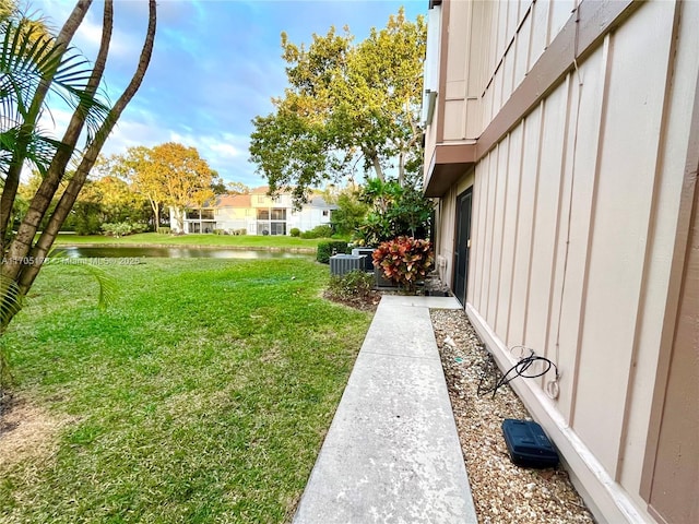 view of yard with a water view