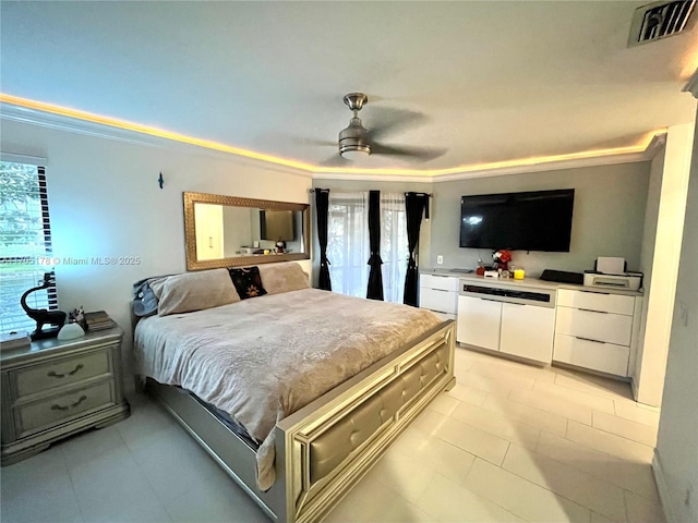 bedroom with ceiling fan