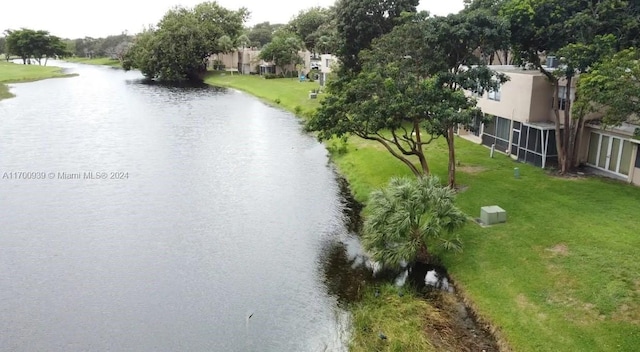 bird's eye view featuring a water view