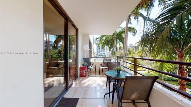 2500 Parkview Dr Unit 417, Hallandale Beach, FL 33009 - photo 2