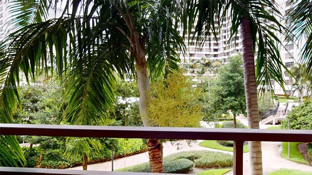 2500 Parkview Dr Unit 417, Hallandale Beach, FL 33009 - photo 4