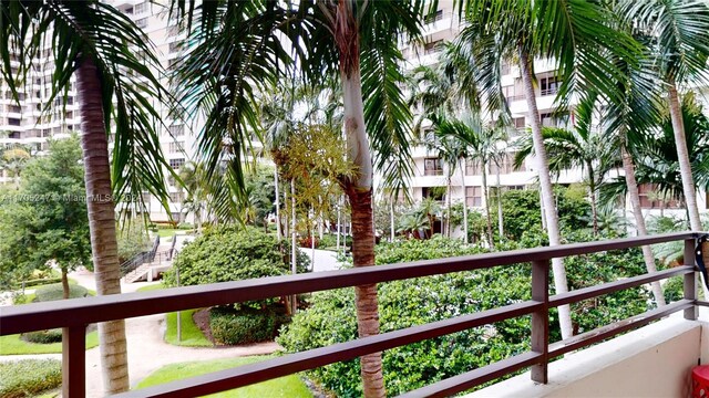 2500 Parkview Dr Unit 417, Hallandale Beach, FL 33009 - photo 5