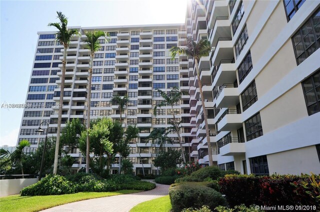 2500 Parkview Dr Unit 417, Hallandale Beach, FL 33009 - photo 51