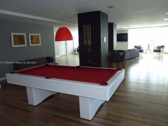 playroom featuring hardwood / wood-style floors and billiards