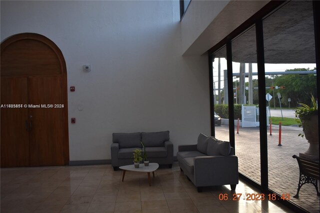13499 Biscayne Blvd Unit 1601, North Miami, FL 33181 - view of lobby