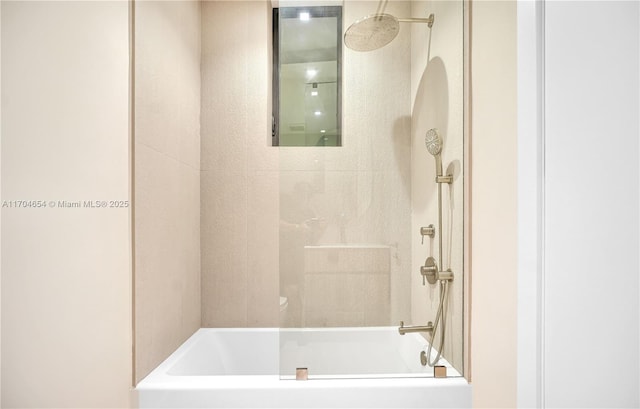 100 Hampton Ln, Key Biscayne, FL 33149 - bathroom with bathing tub / shower combination
