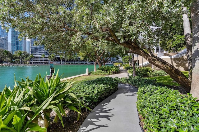 view of property's community featuring a water view