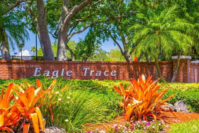 12040 N Eagle Trace Blvd N, Coral Springs, FL 33071 - view of community sign