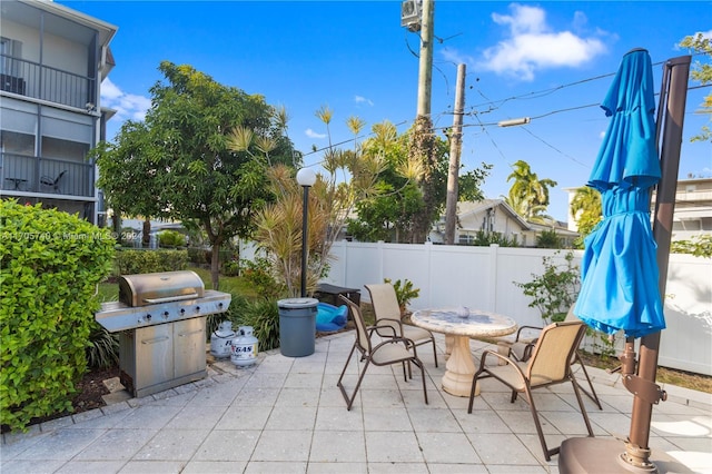 view of patio featuring area for grilling