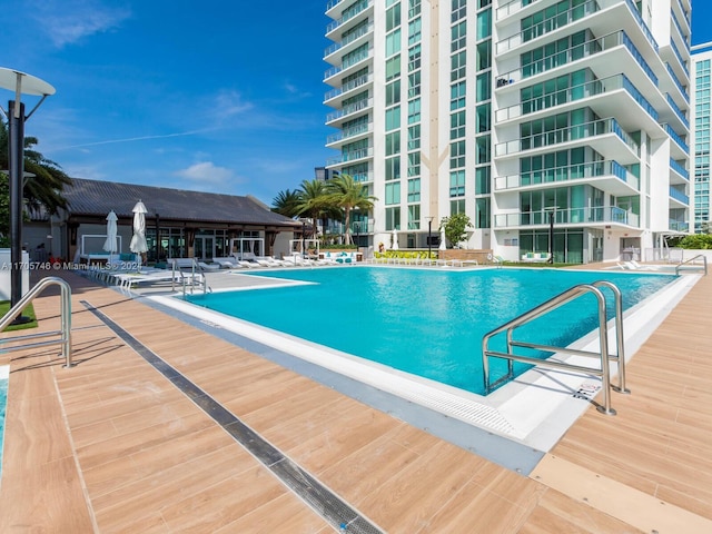 330 Sunny Isles Blvd Unit 5-2407, Sunny Isles Beach, FL 33160 - view of community pool