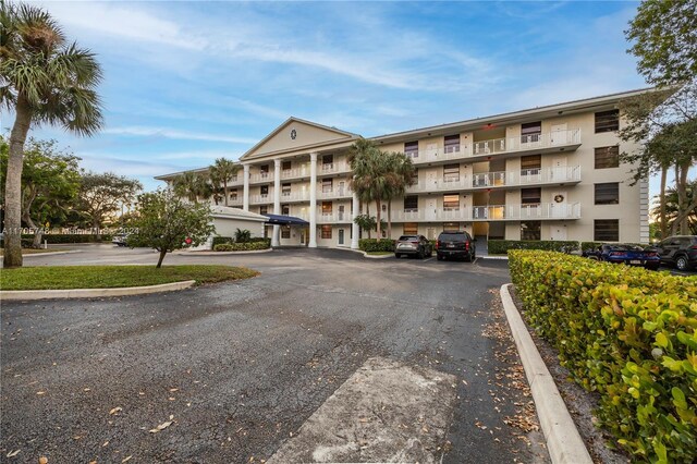 1715 Whitehall Dr Unit 406, Davie, FL 33324 - photo 2