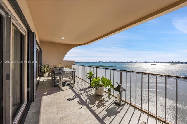 1800 NE 114th St Unit Ph05, Miami, FL 33181 - balcony featuring a water view