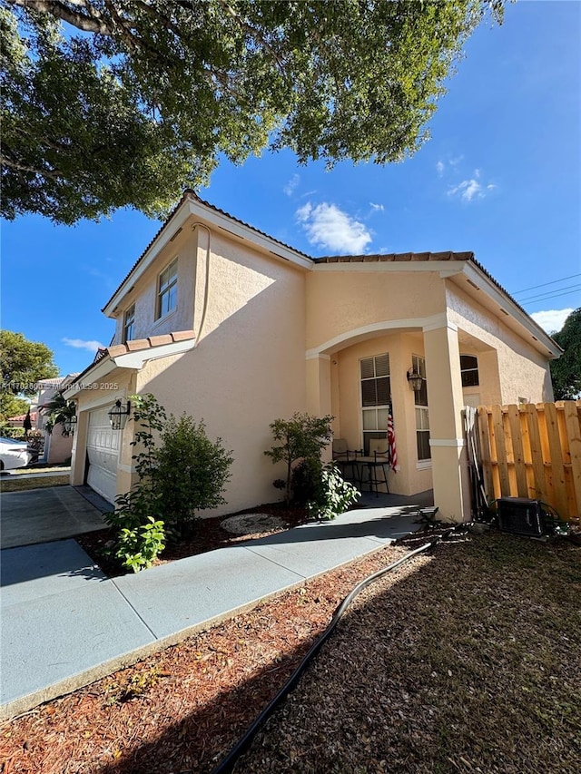 view of front of house featuring a garage