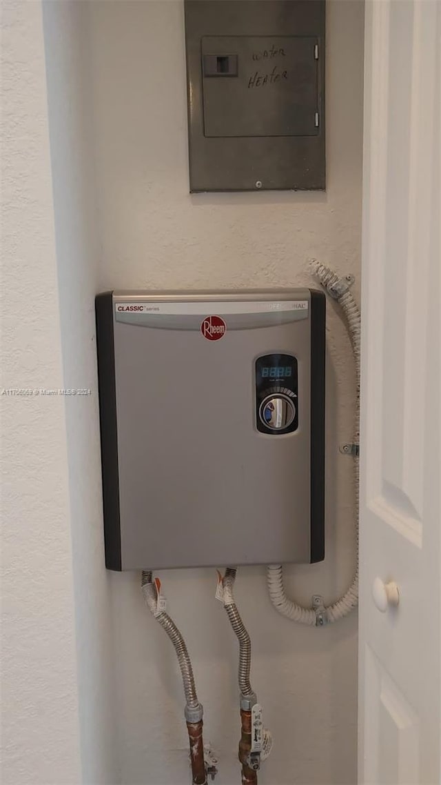 13313 SW 286th Ter Unit 13313, Homestead, FL 33033 - utilities with water heater