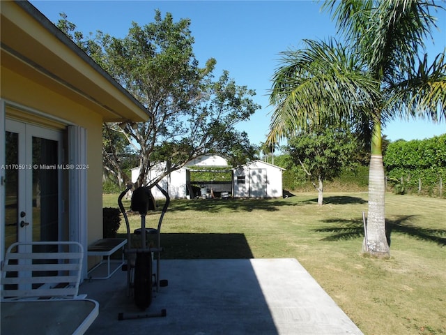 view of yard with a patio area