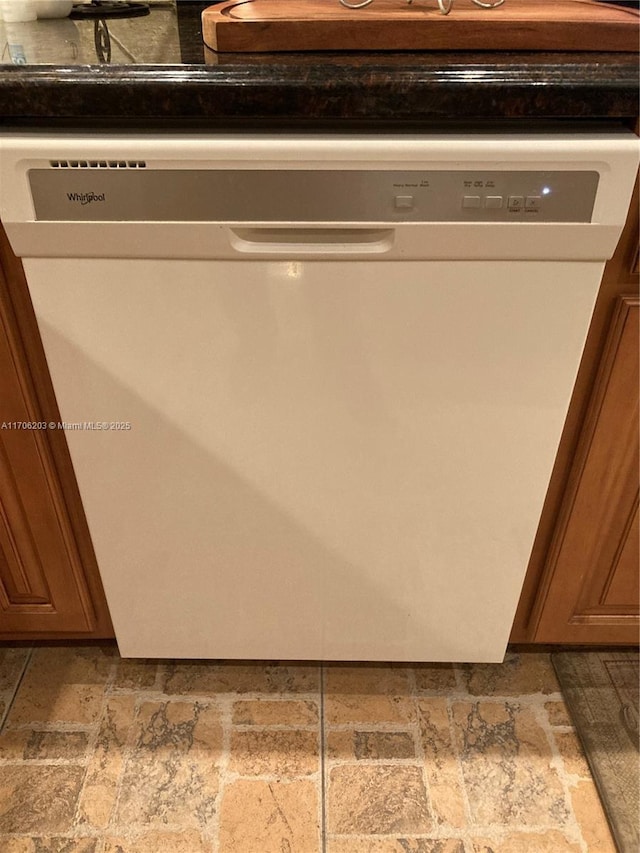 details with white dishwasher