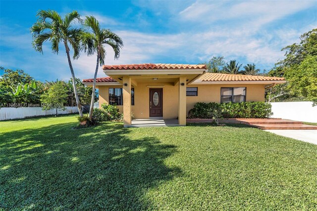 50 SW 130th Ave, Miami, FL 33184 - mediterranean / spanish home with a front yard