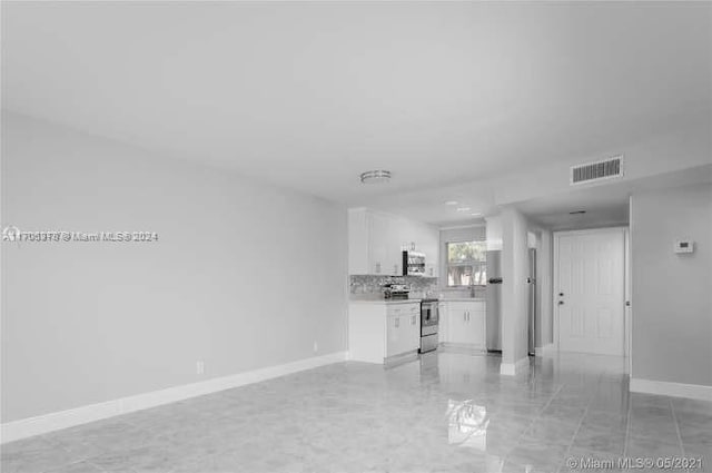 view of unfurnished living room