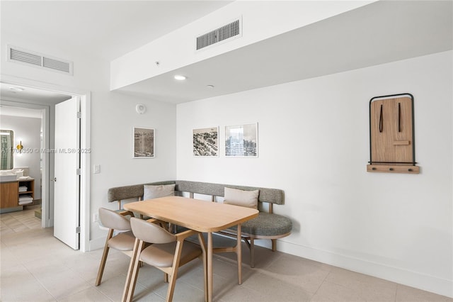 dining room featuring breakfast area