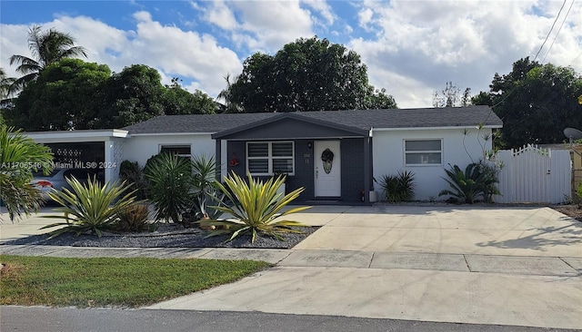 view of front of property