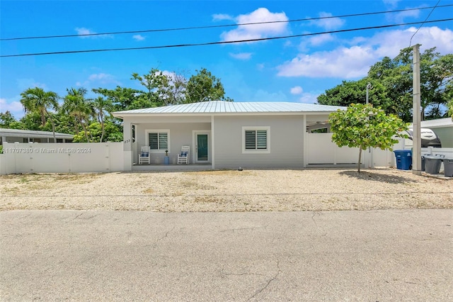 view of front of property with covered porch