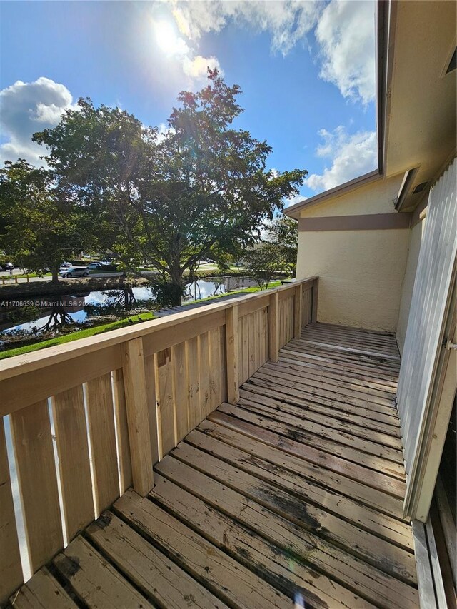 view of yard with a water view