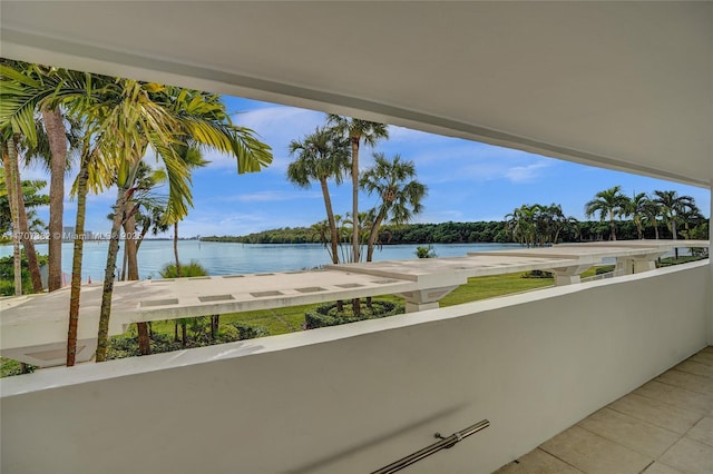 500 Bayview Dr Unit 118, Sunny Isles Beach, FL 33160 - balcony with a water view