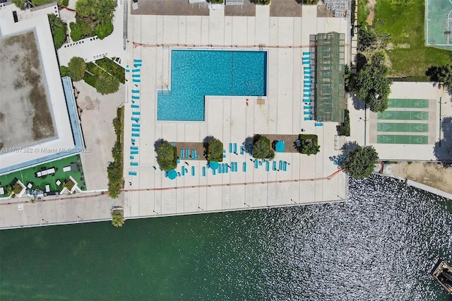 500 Bayview Dr Unit 118, Sunny Isles Beach, FL 33160 - bird's eye view of a pool