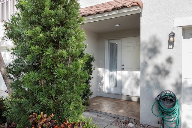 view of entrance to property