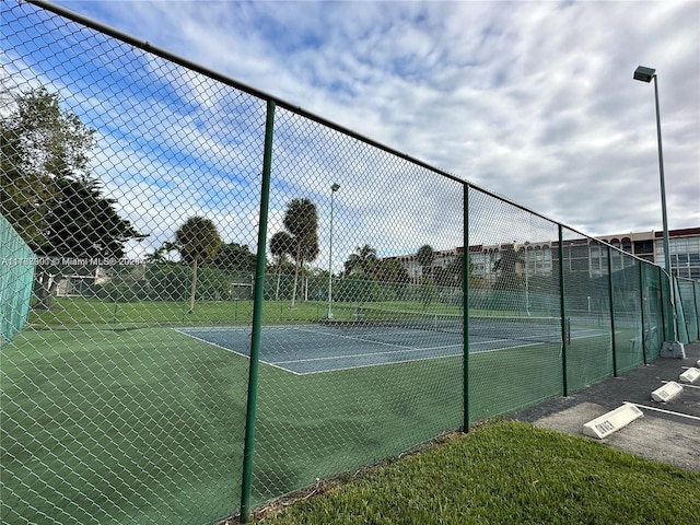 2001 Atlantic Shores Blvd Unit 510, Hallandale Beach, FL 33009 - view of tennis court