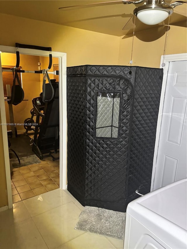 laundry room with washer / dryer and tile patterned floors