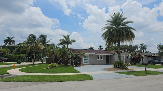 view of front of property with a front yard