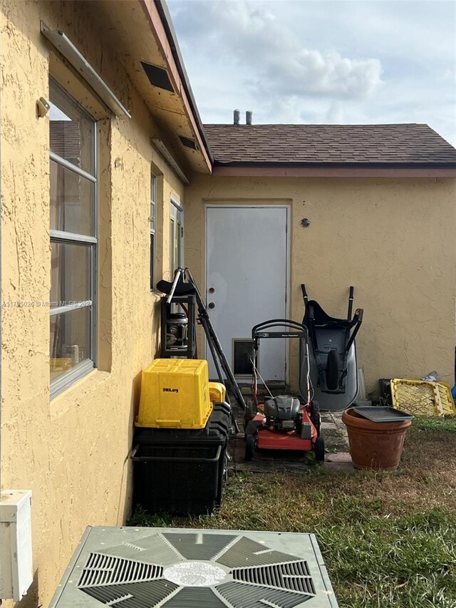 4575 Gladiator Cir, Green Acres, FL 33463 - exterior space