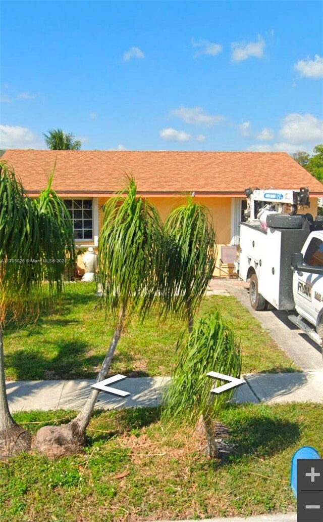 4575 Gladiator Cir, Green Acres, FL 33463 - view of single story home