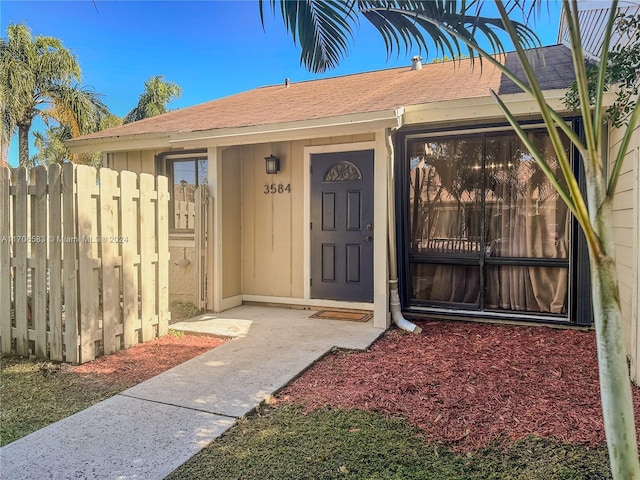 view of property entrance