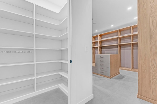 6401 SW 84th St, South Miami, FL 33143 - view of walk in closet