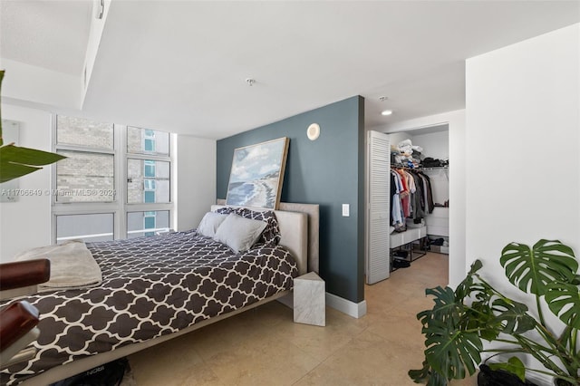 bedroom featuring a closet