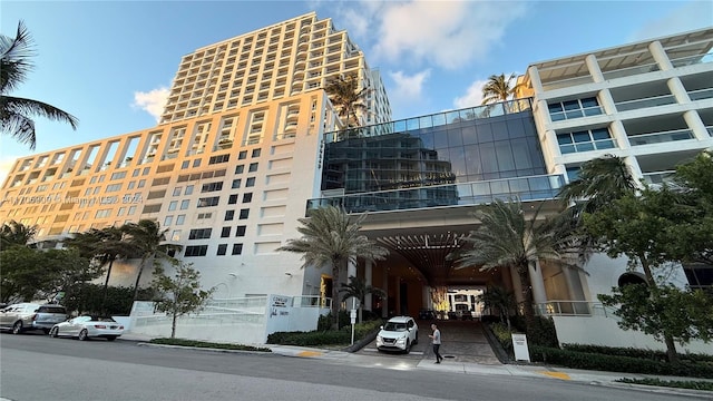 551 N Fort Lauderdale Beach Blvd Unit H811, Fort Lauderdale, FL 33304 - view of building exterior
