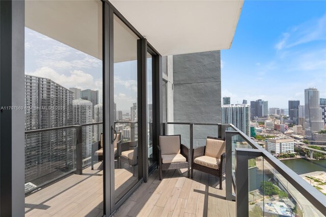 88 SW 7th St Unit 3403, Miami, FL 33130 - photo 37