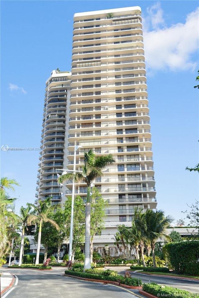 19667 Turnberry Way Unit 15A, Aventura, FL 33180 - view of building exterior