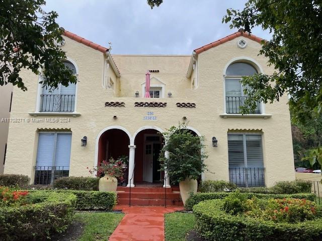 view of mediterranean / spanish-style house