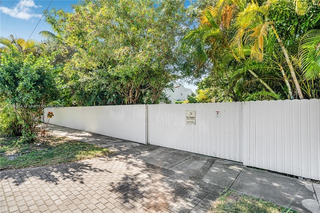 2913 SW 13th St, Miami, FL 33145 - view of gate