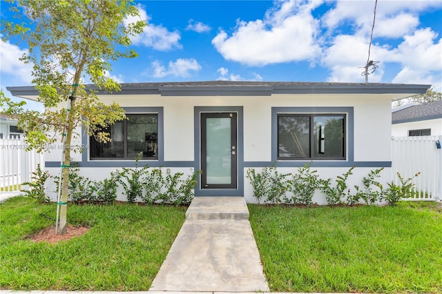 Listing photo 3 for 11970-11972 SW 213th St, Miami FL 33177