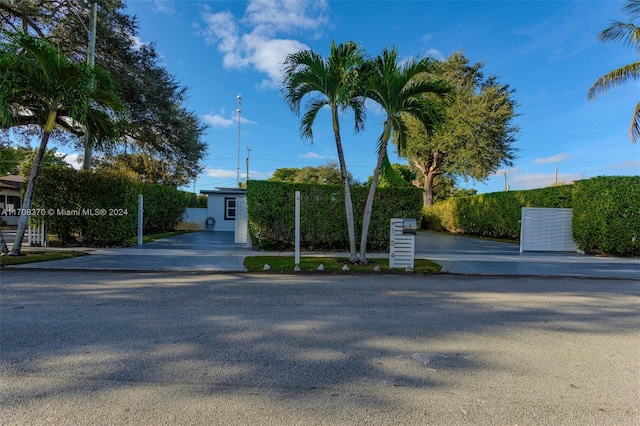 view of front of house