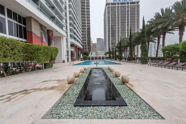 view of swimming pool