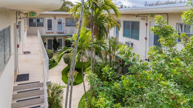 2072 NE 169th St Unit 10, North Miami Beach, FL 33162 - exterior space featuring stairs